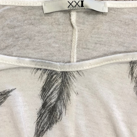 (3/40$) feather pattern casual top - Picture 3 of 3